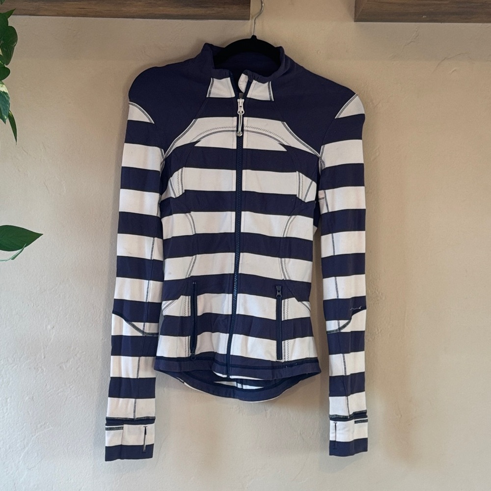Lulu Lemon Striped Navy and White Zip-Up Athletic Jacket